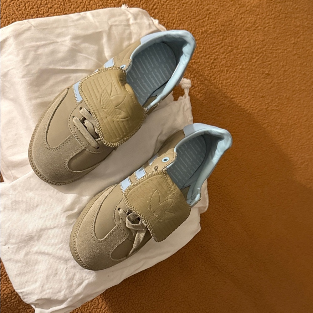 Adidas Women's olive green and Blue Sneakers